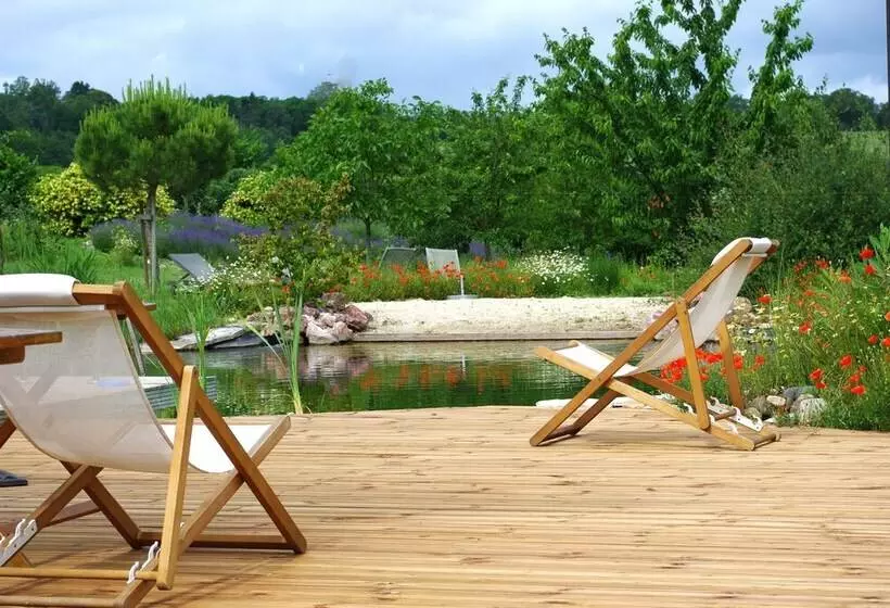 ベッドアンドブレックファースト Le Hameau Des Coquelicots