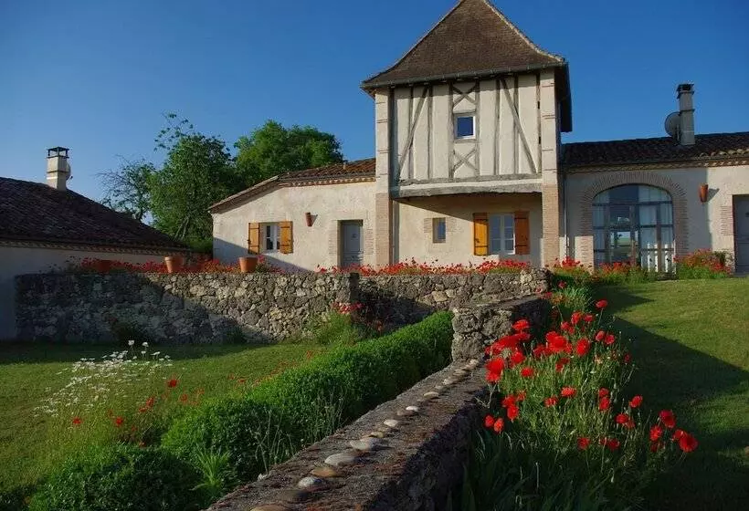 ベッドアンドブレックファースト Le Hameau Des Coquelicots