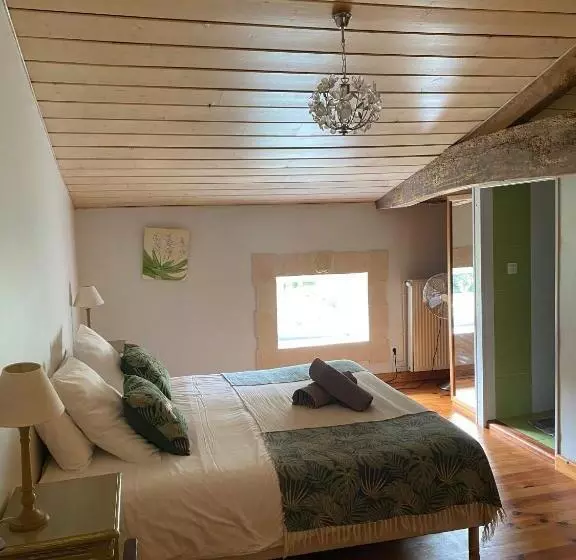 تختخواب و صبحانه Maison D'emmannaelle