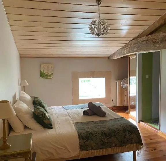 تختخواب و صبحانه Maison D'emmannaelle
