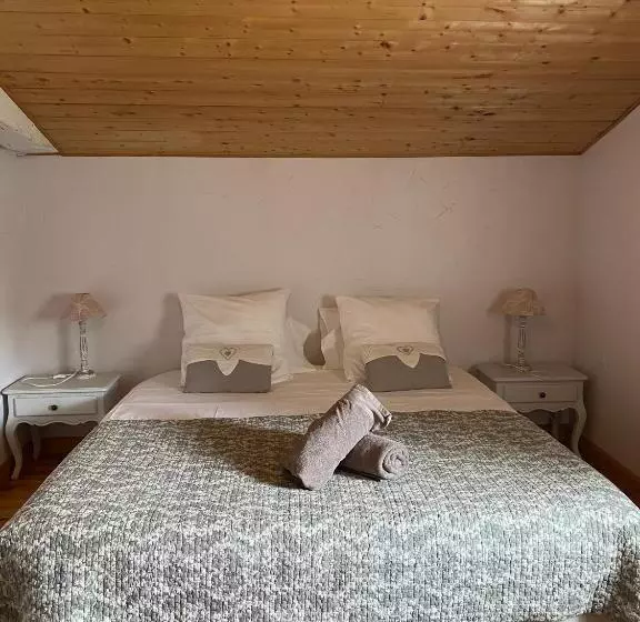 تختخواب و صبحانه Maison D'emmannaelle