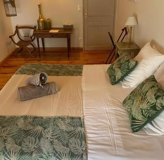 تختخواب و صبحانه Maison D'emmannaelle