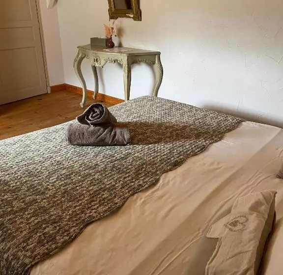 تختخواب و صبحانه Maison D'emmannaelle
