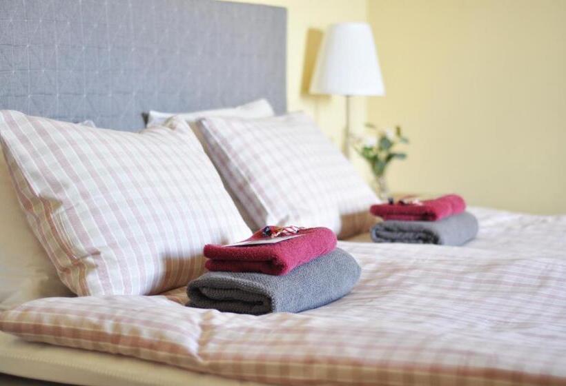 צימר Sköna Rum Fryksta