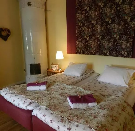 ベッドアンドブレックファースト Sköna Rum Fryksta