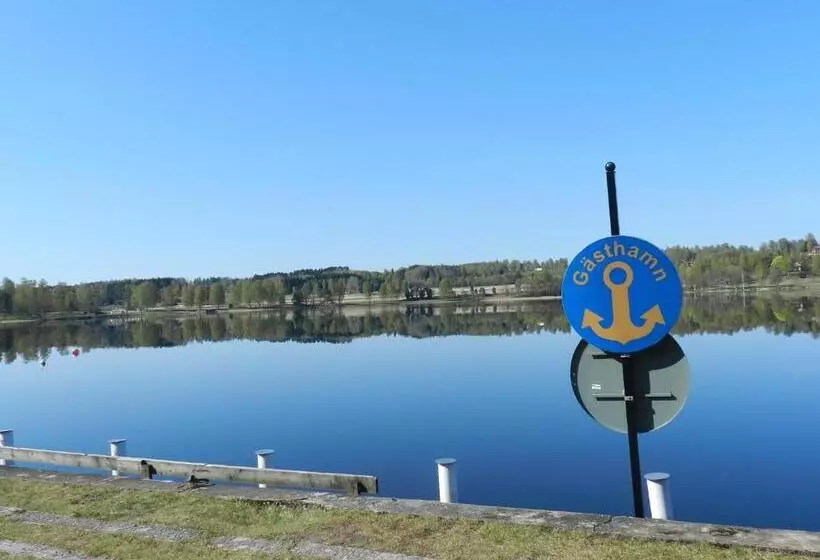 ベッドアンドブレックファースト Sköna Rum Fryksta