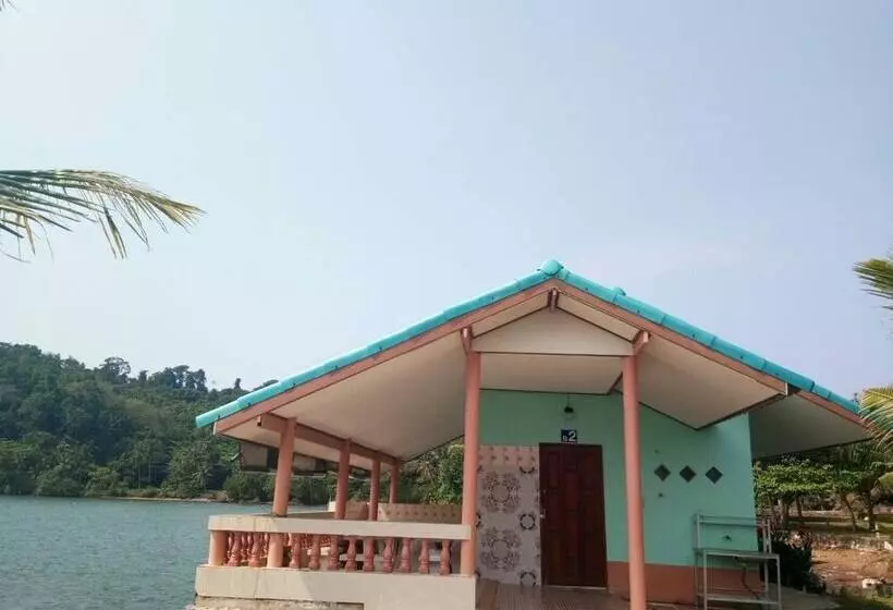 ホテル Chuttong Resort