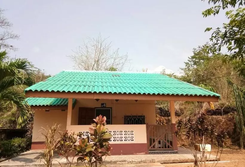 ホテル Chuttong Resort