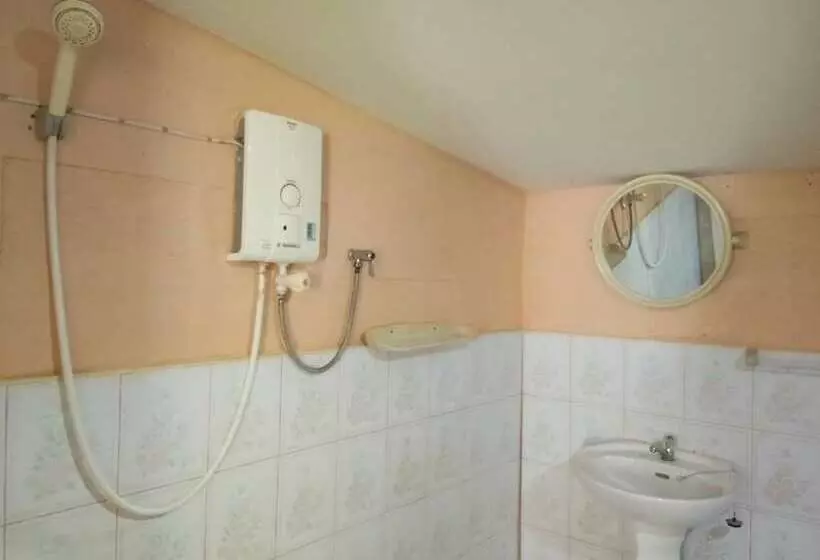 ホテル Chuttong Resort