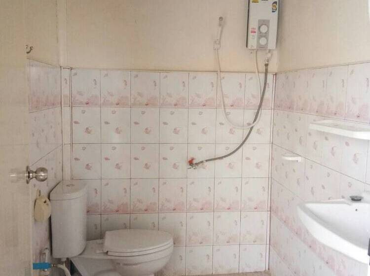 فندق Chuttong Resort