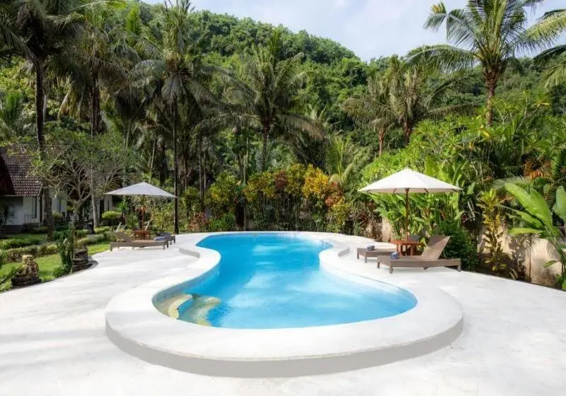 ホテル Crystal Bay Villa & Residence