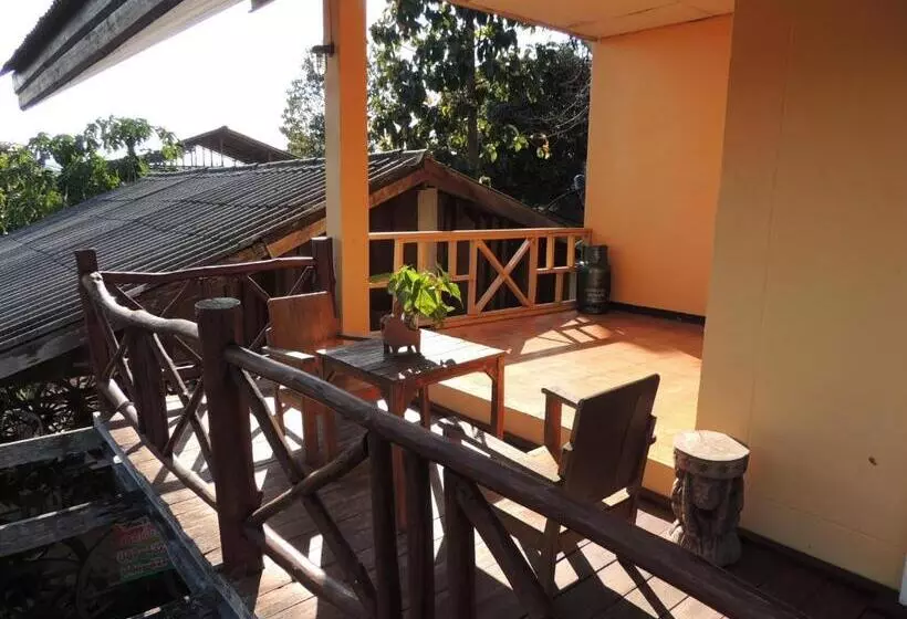 ホテル Khunyuam Resort