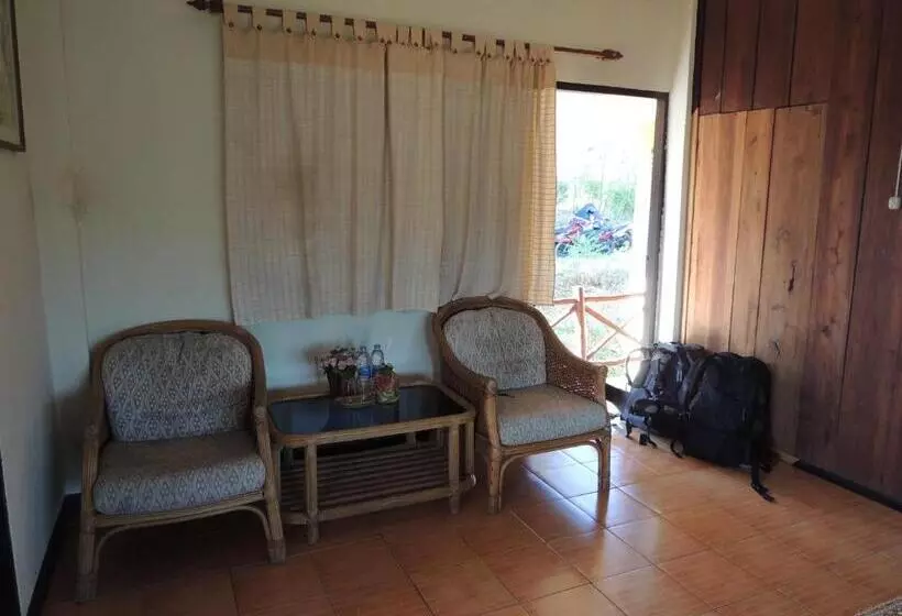 ホテル Khunyuam Resort