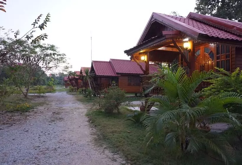 Hotelli Nam Khong Tara Resort