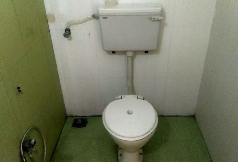 Hotelli Om Sai Chattra Icon Residency