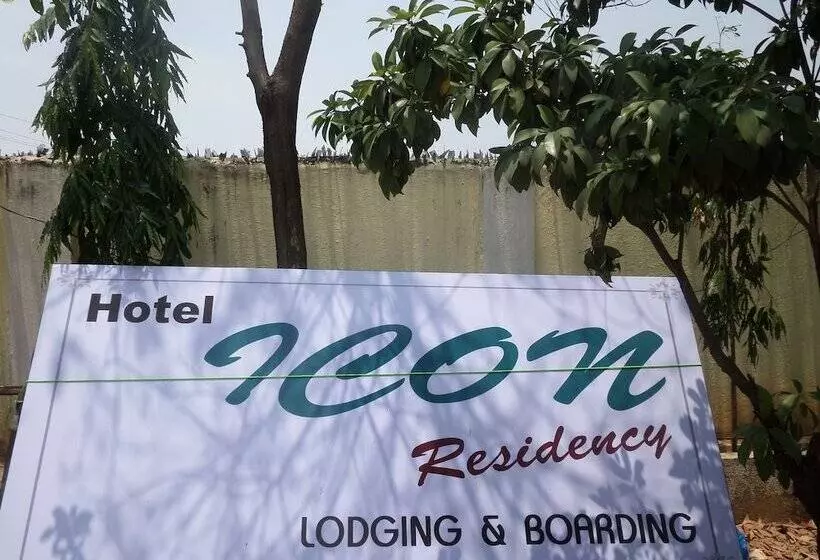 Hotelli Om Sai Chattra Icon Residency