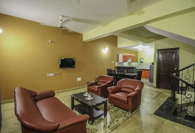 ホテル Oyo 10402 Home 4bhk Villa Panjim Old Goa Highway