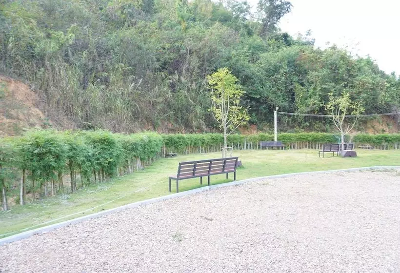 ホテル Ratchanee Resort Ban Rai