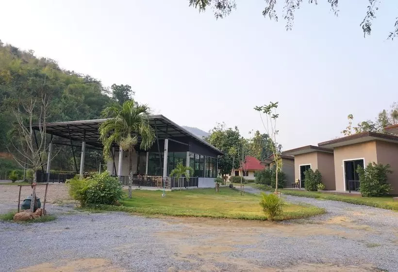 ホテル Ratchanee Resort Ban Rai