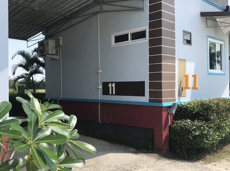 בית מלון כפרי Safe House Phatthalung Resort