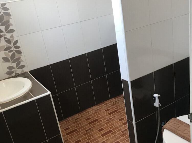 בית מלון כפרי Safe House Phatthalung Resort