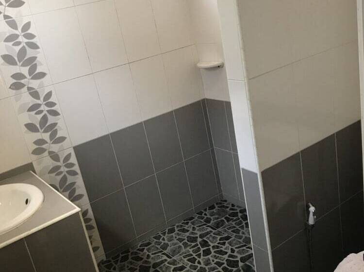 בית מלון כפרי Safe House Phatthalung Resort