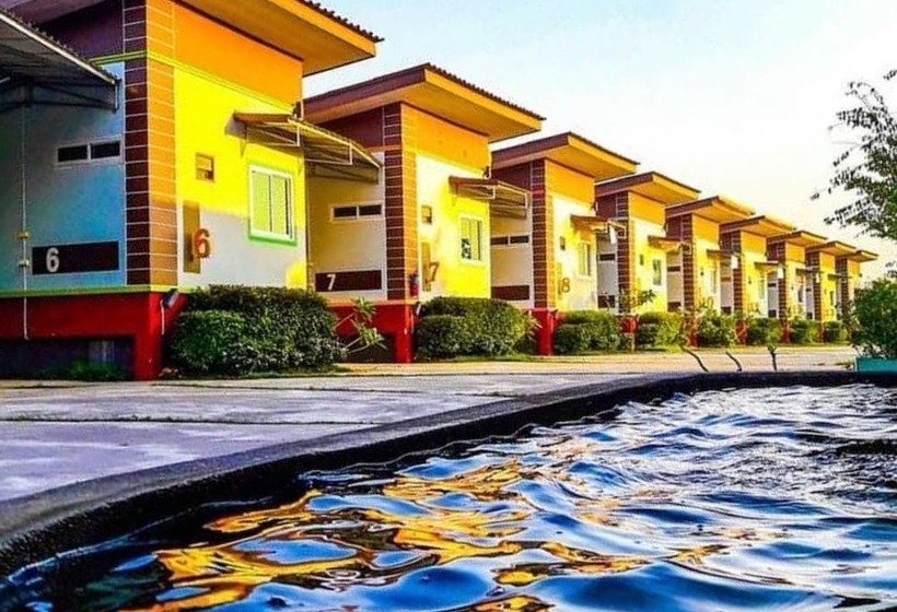 בית מלון כפרי Safe House Phatthalung Resort