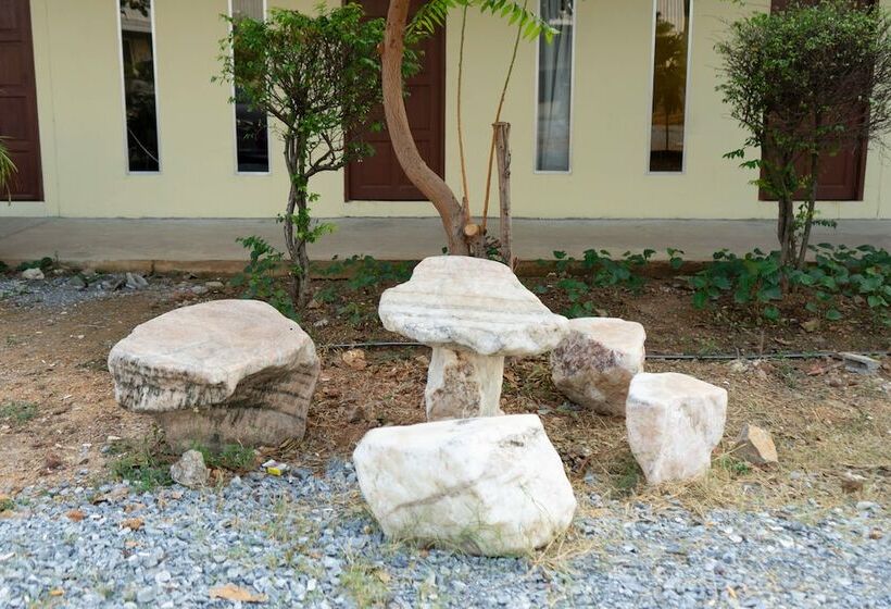 בית מלון כפרי Sasi Nonthaburi