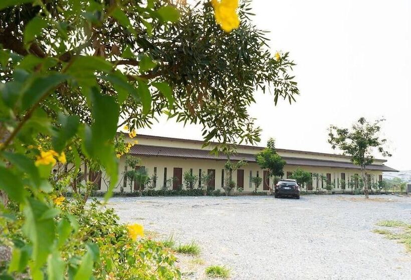 בית מלון כפרי Sasi Nonthaburi