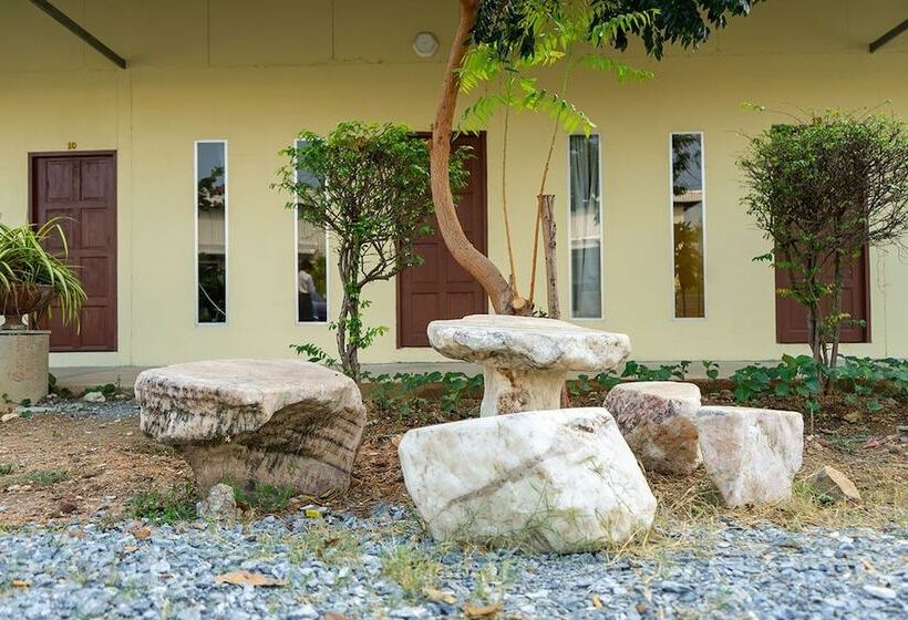 בית מלון כפרי Sasi Nonthaburi