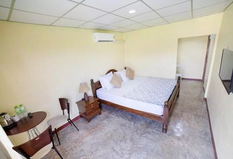 Hotelli Sasi Nonthaburi