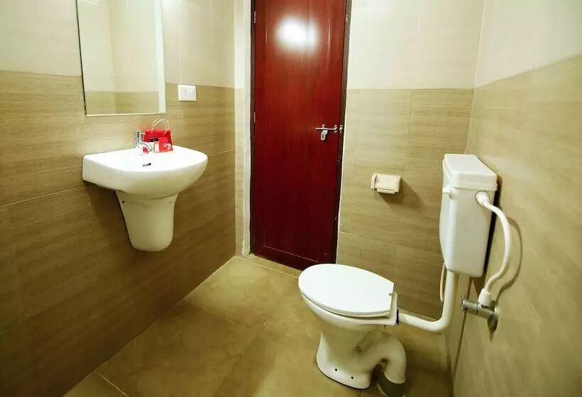 ホテル Sn International By Oyo Rooms