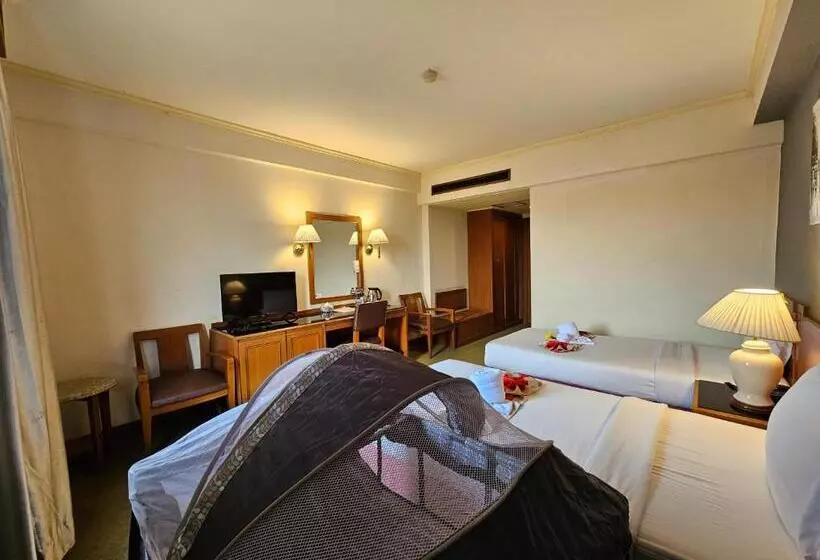 Hotelli Songphanburi