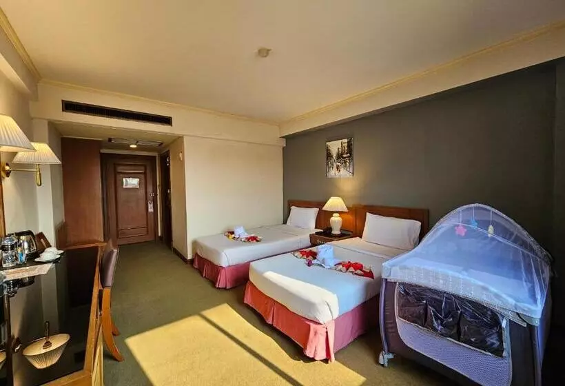 Hotelli Songphanburi