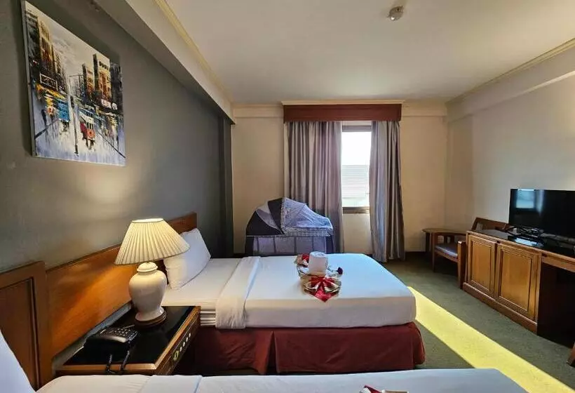 Hotelli Songphanburi