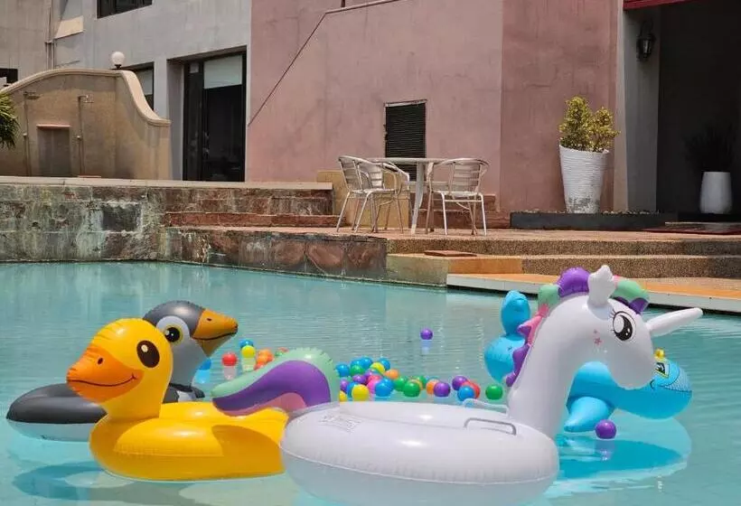 Hotelli Songphanburi