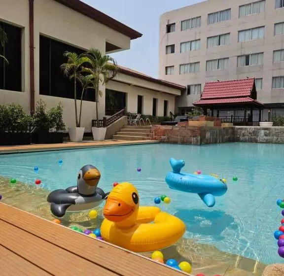 Hotelli Songphanburi