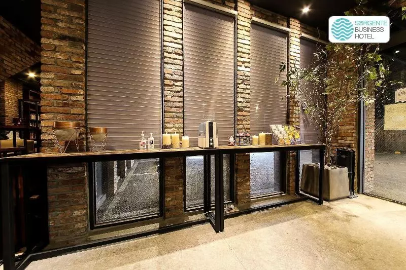 ホテル Sorgente Business