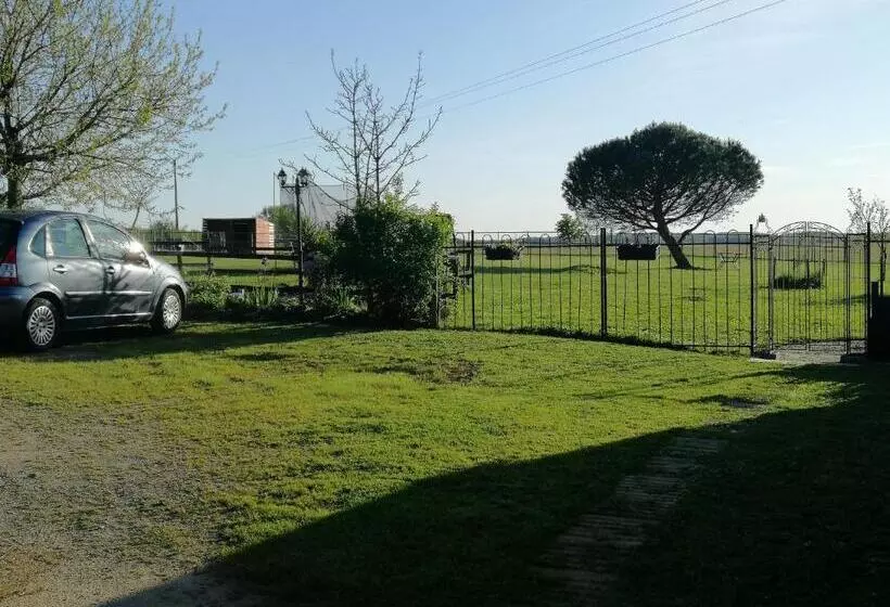 Majatalo Domaine De La Lucarliere