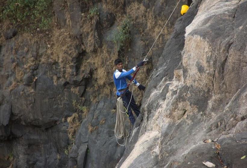 Resort Nature Trails Dabhosa, Jawhar