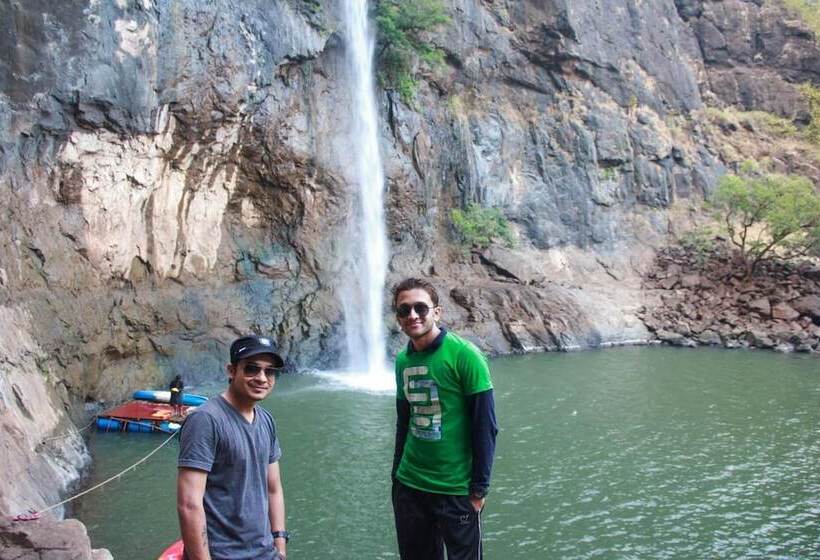 Resort Nature Trails Dabhosa, Jawhar