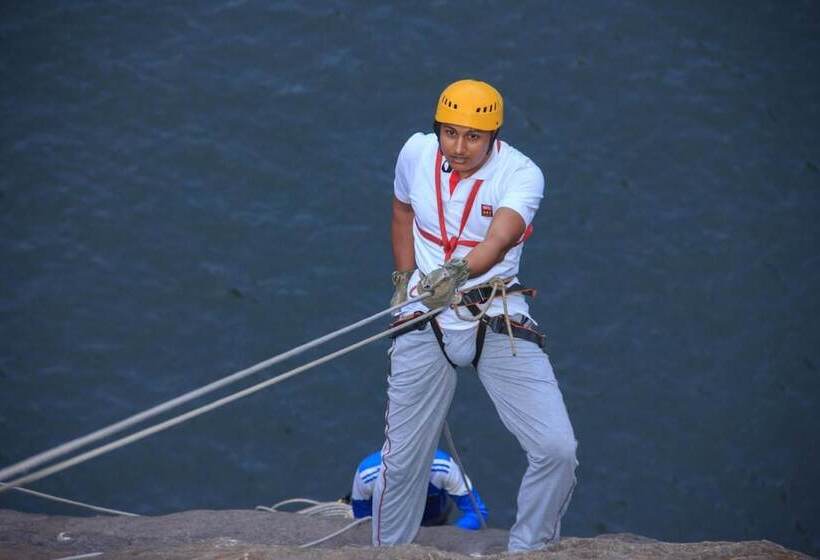 Resort Nature Trails Dabhosa, Jawhar