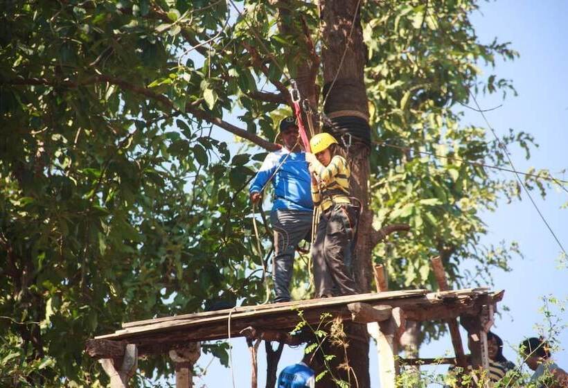 Resort Nature Trails Dabhosa, Jawhar