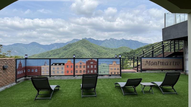 אתר נופש Nine Valley Park