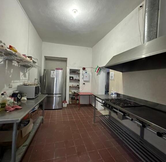 Hostal Bustamante   Hostel