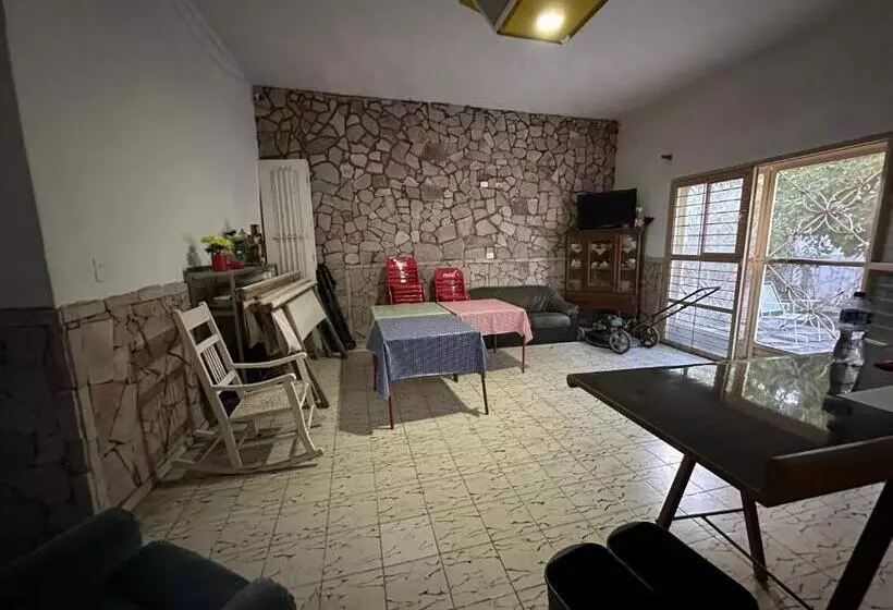 Hostal Bustamante   Hostel