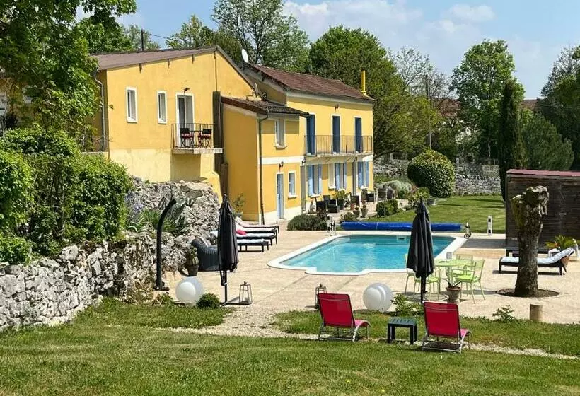 ベッドアンドブレックファースト Chenevières D En Haut