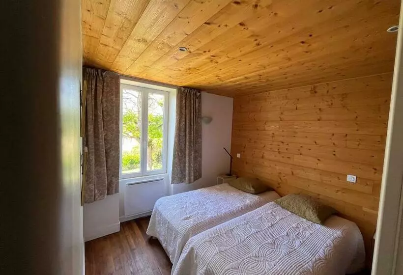 ベッドアンドブレックファースト Chenevières D En Haut