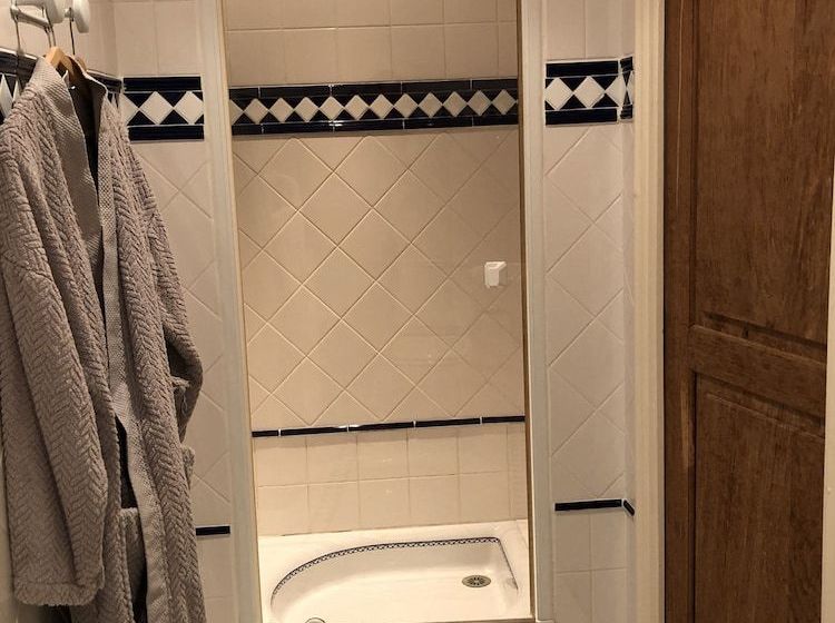 مبيت وإفطار Domaine Des Monges  Chambres D Hotes