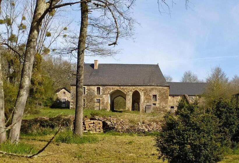 مبيت وإفطار La Chaussee D Olivet En Mayenne